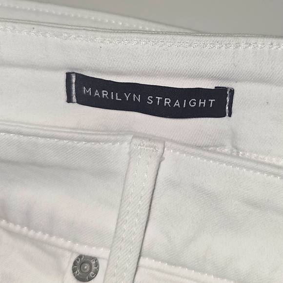 NYDY White Marilyn Straight Capris - Picture 2 of 3